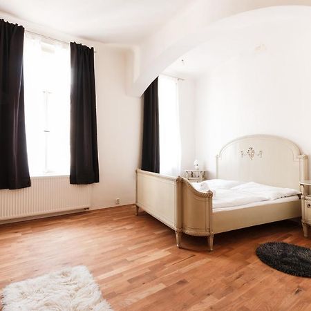 Prague Days - Stylish New Town Apartments ภายนอก รูปภาพ