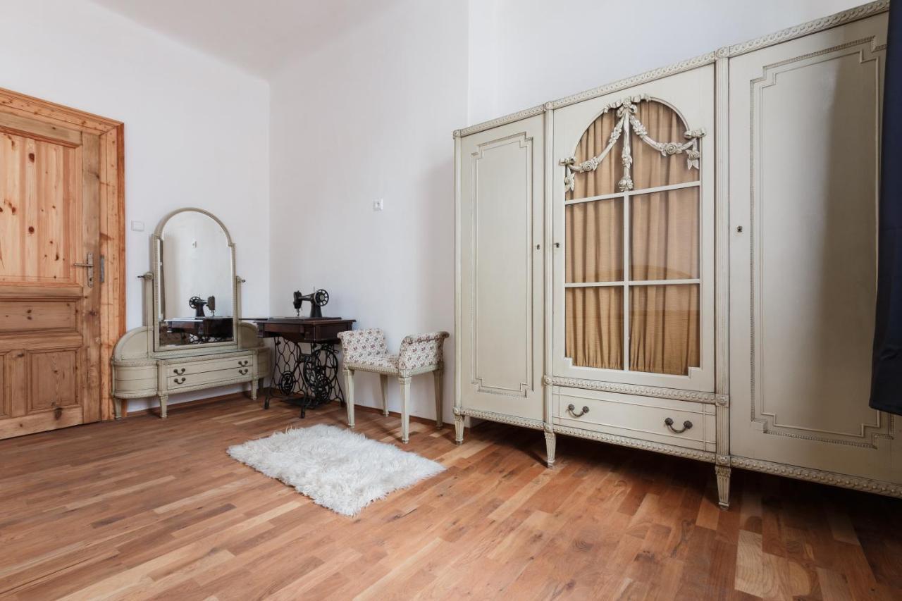 Prague Days - Stylish New Town Apartments ภายนอก รูปภาพ