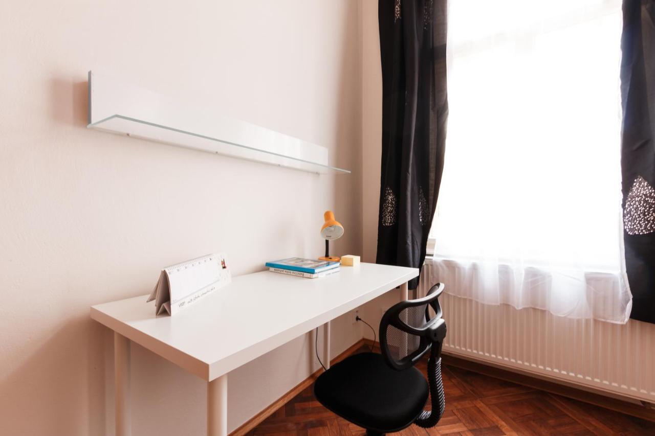 Prague Days - Stylish New Town Apartments ภายนอก รูปภาพ