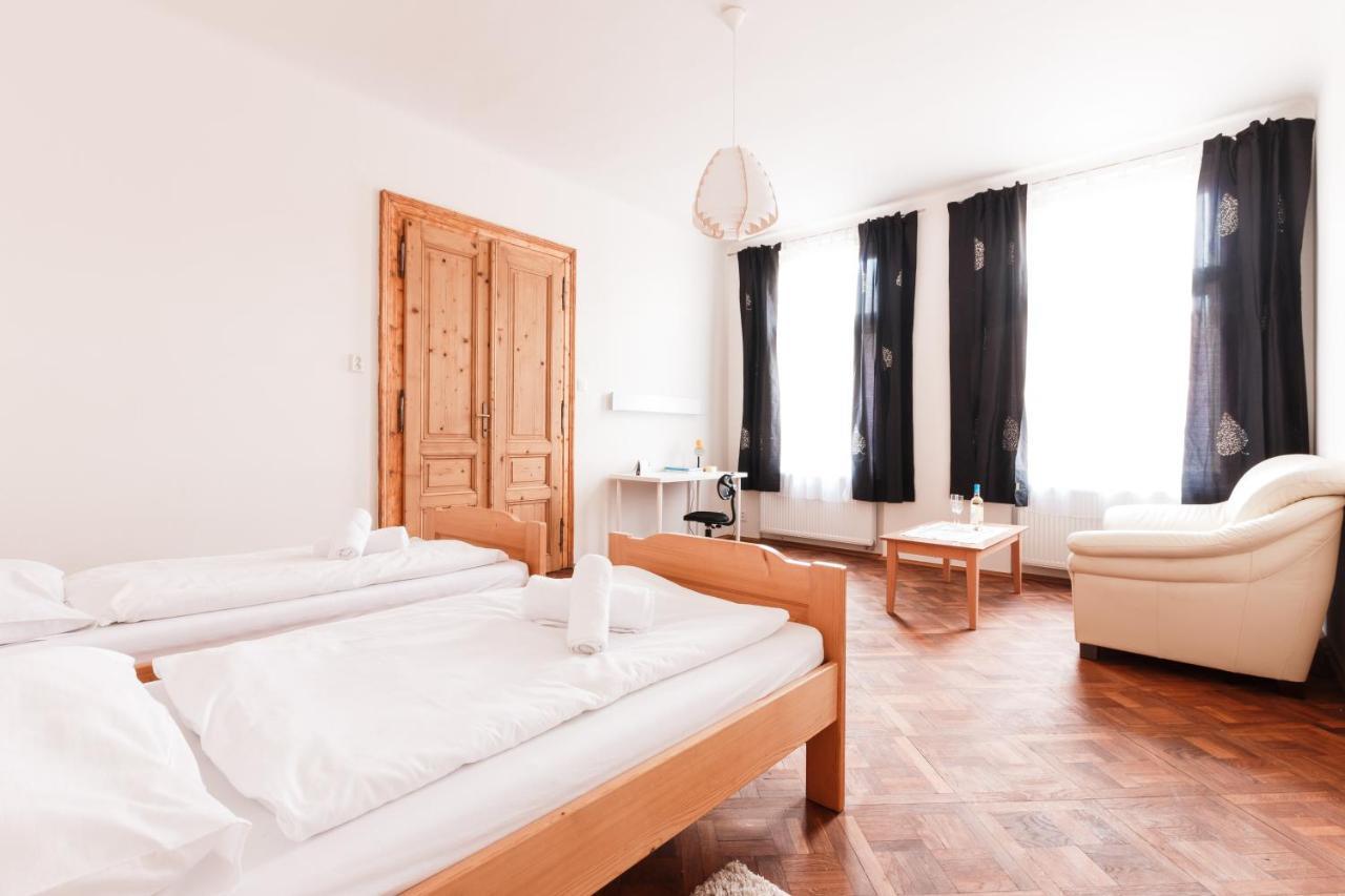 Prague Days - Stylish New Town Apartments ภายนอก รูปภาพ